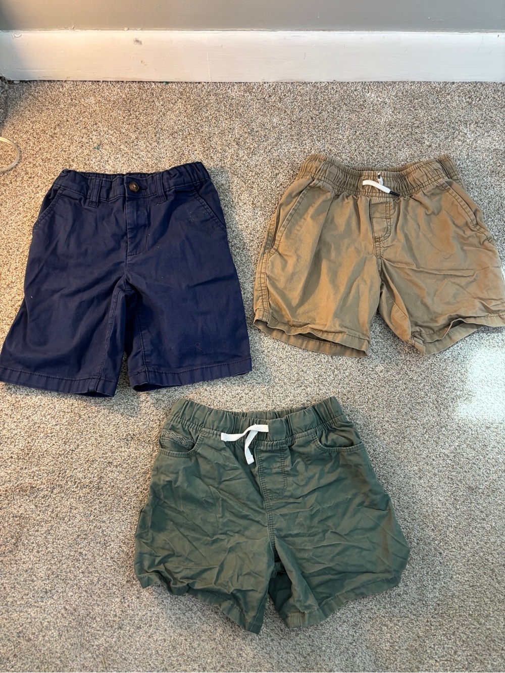 Bundle of Little Boy Casual Shorts Pack Size 5–6 khaki navy blue olive green
